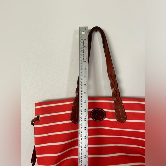 Dooney & Bourke Tote in Canvas with Leather Straps and Details. - Picture 6 of 15